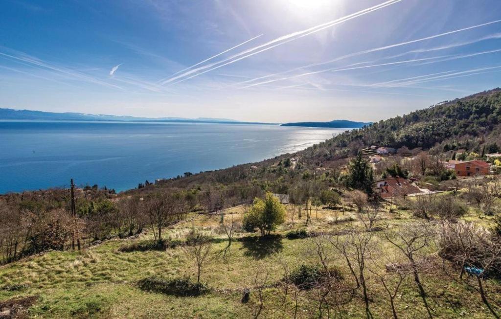 Apartman Sara S Pogledom Na More Lovran Exteriér fotografie